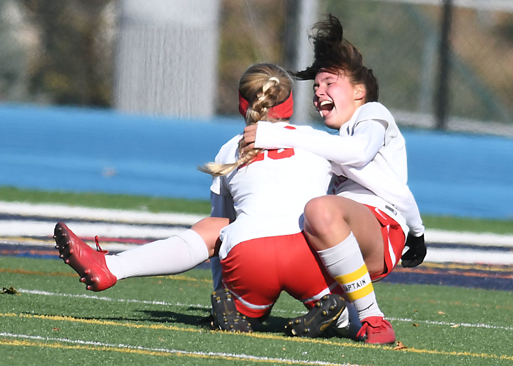 111719_spt_ocgirlssoccer00123689
